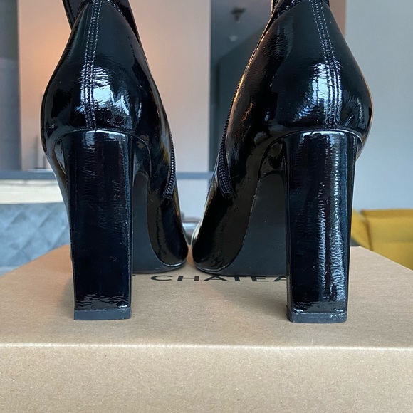 LE CHÂTEAU | Faux leather ankle boots - Picture 6 of 12